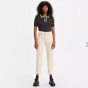 Levi’s Wedgie Straight Corduroy Pant - Size 24